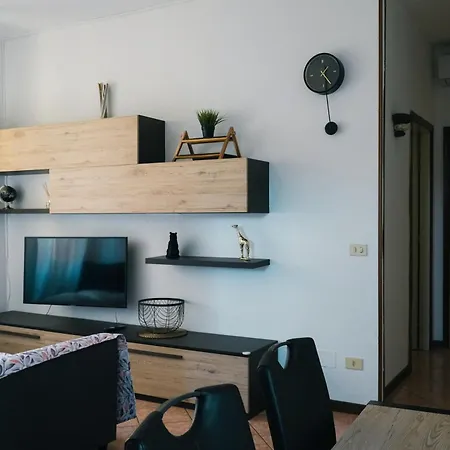 Castelvecchio Center アパート